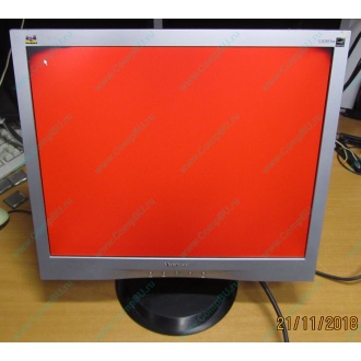 Монитор 19" ViewSonic VA903 с дефектом изображения (битые пиксели по углам) - Владивосток.