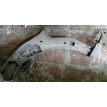 Передние нижние рычаги подвески Nissan Almera Classic (Владивосток)