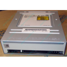 CDRW TSST SR-M8202 IDE white (Владивосток)